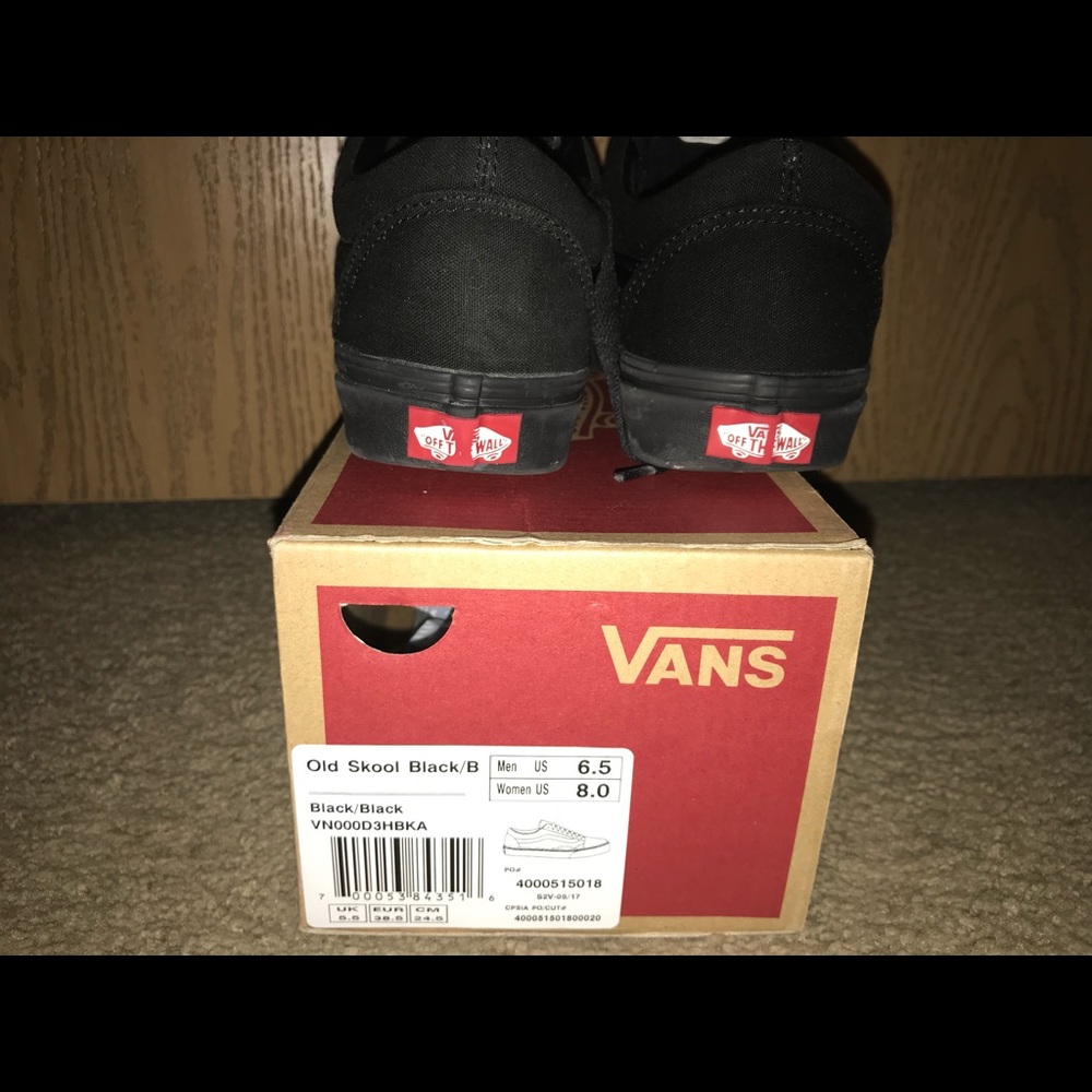 Oldskool black vans in great condition